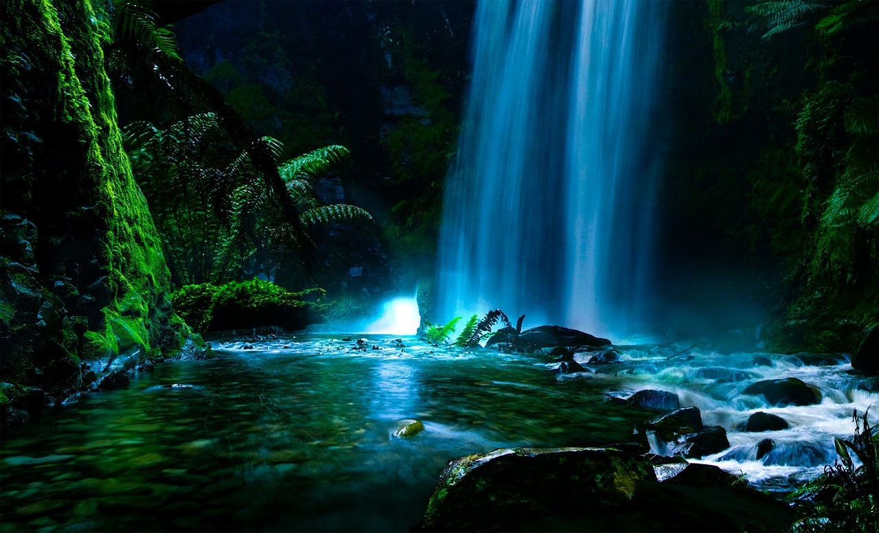 waterfall-7208497_1280.jpg